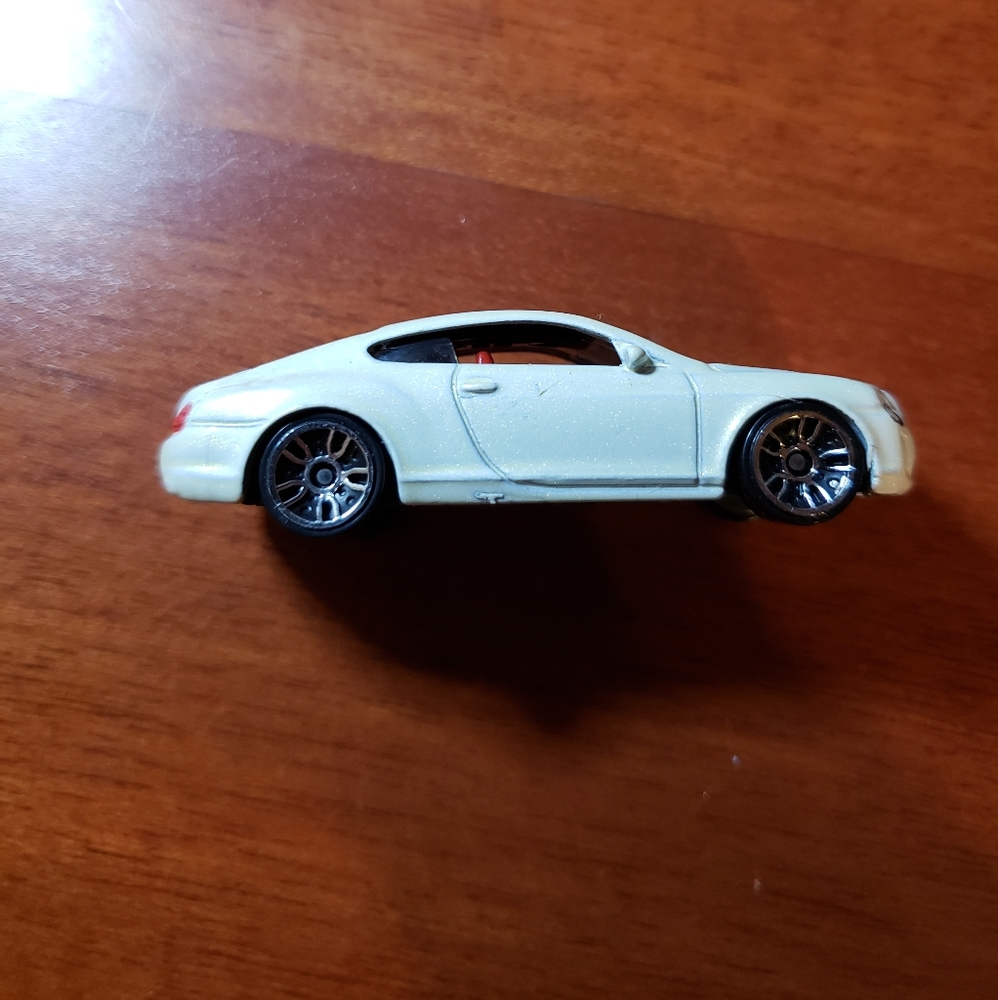 Mattel 2012 White Bentley Continental